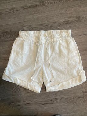 Eileen Fisher Cream Elastic Waist Linen-Blend Shorts